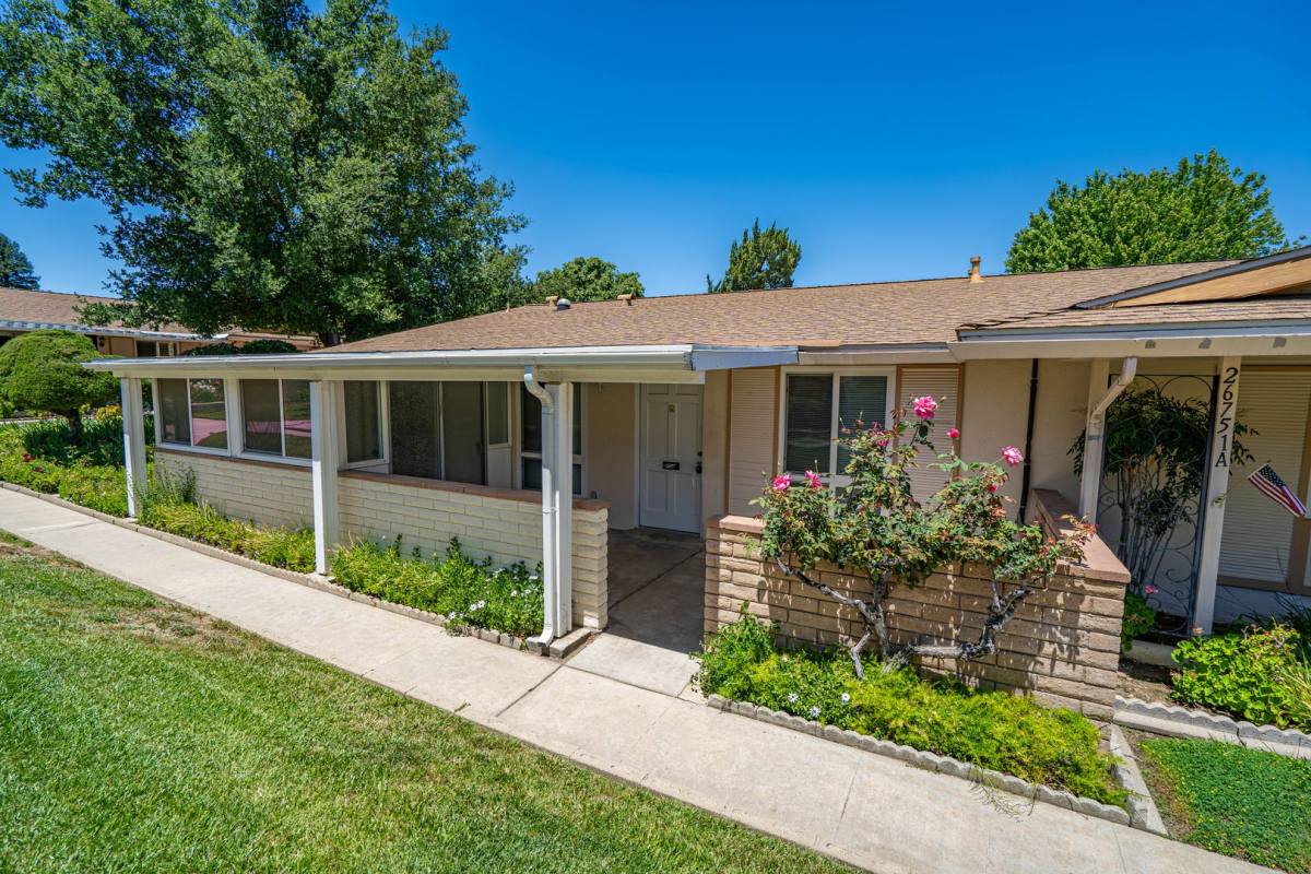 House for rent at 26751 Whispering Leaves Dr, Newhall, CA 91321