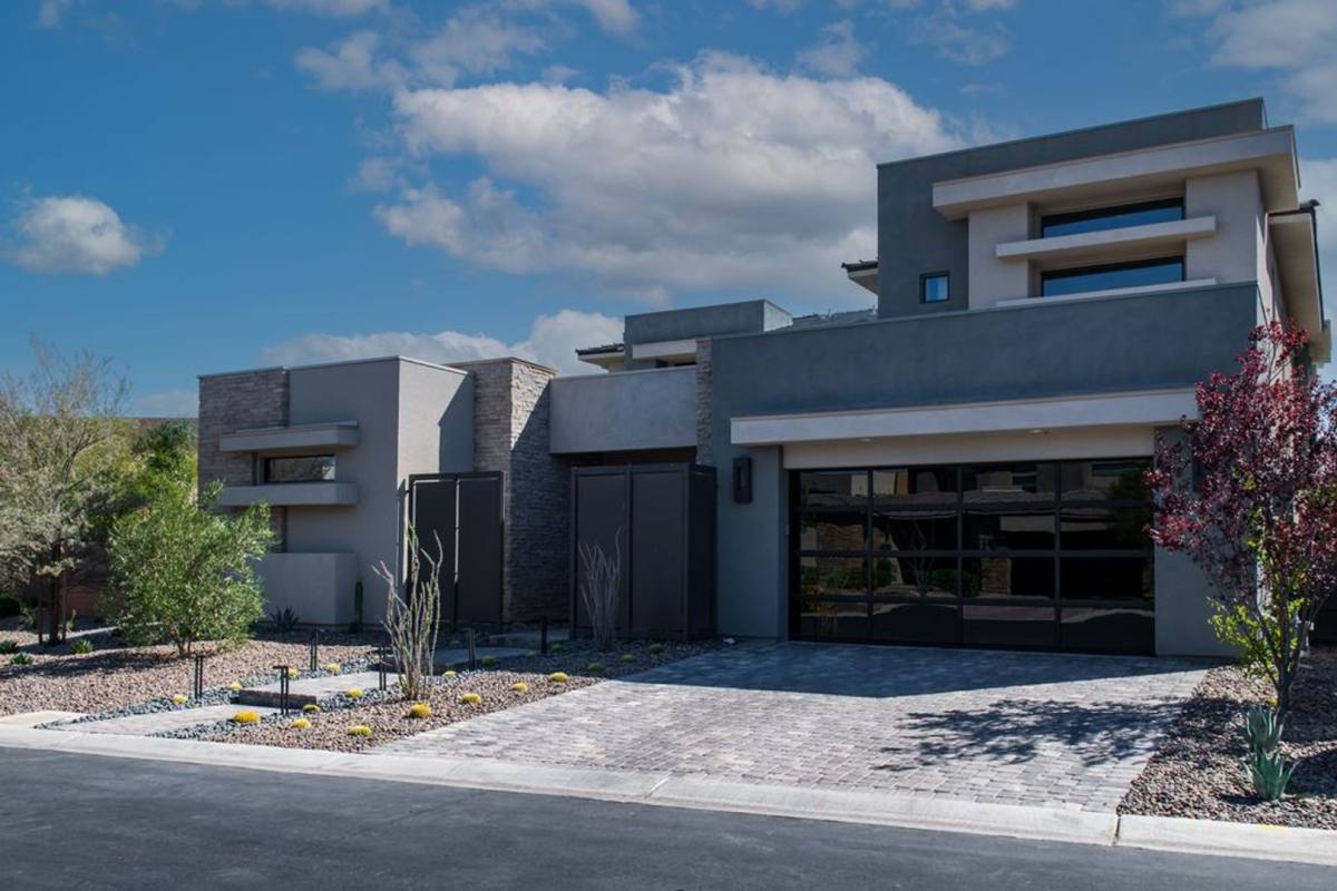 House for rent at 1 Garden Shadow Lane, Las Vegas, NV 89135
