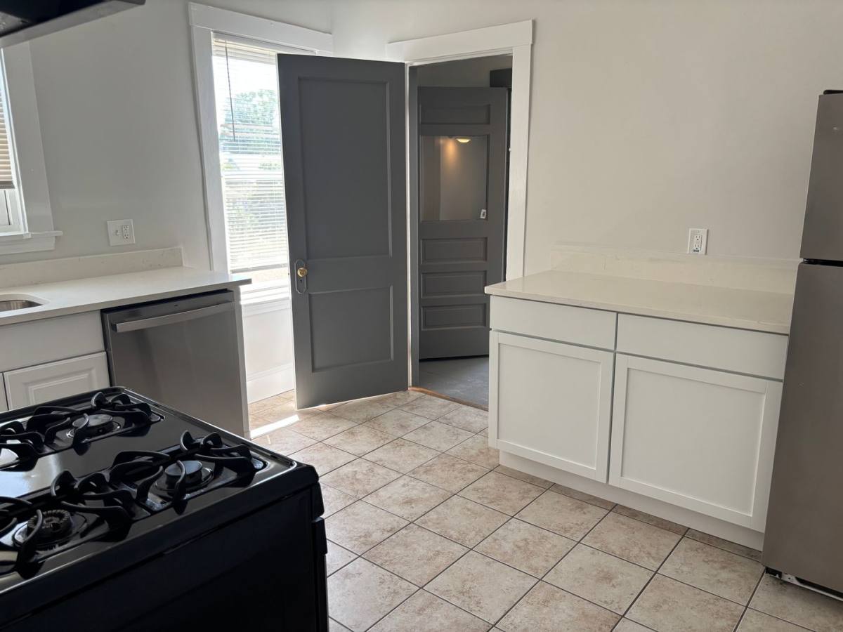Apartment for rent at 370 Oxford St #A1, Cambridge, MA 02140
