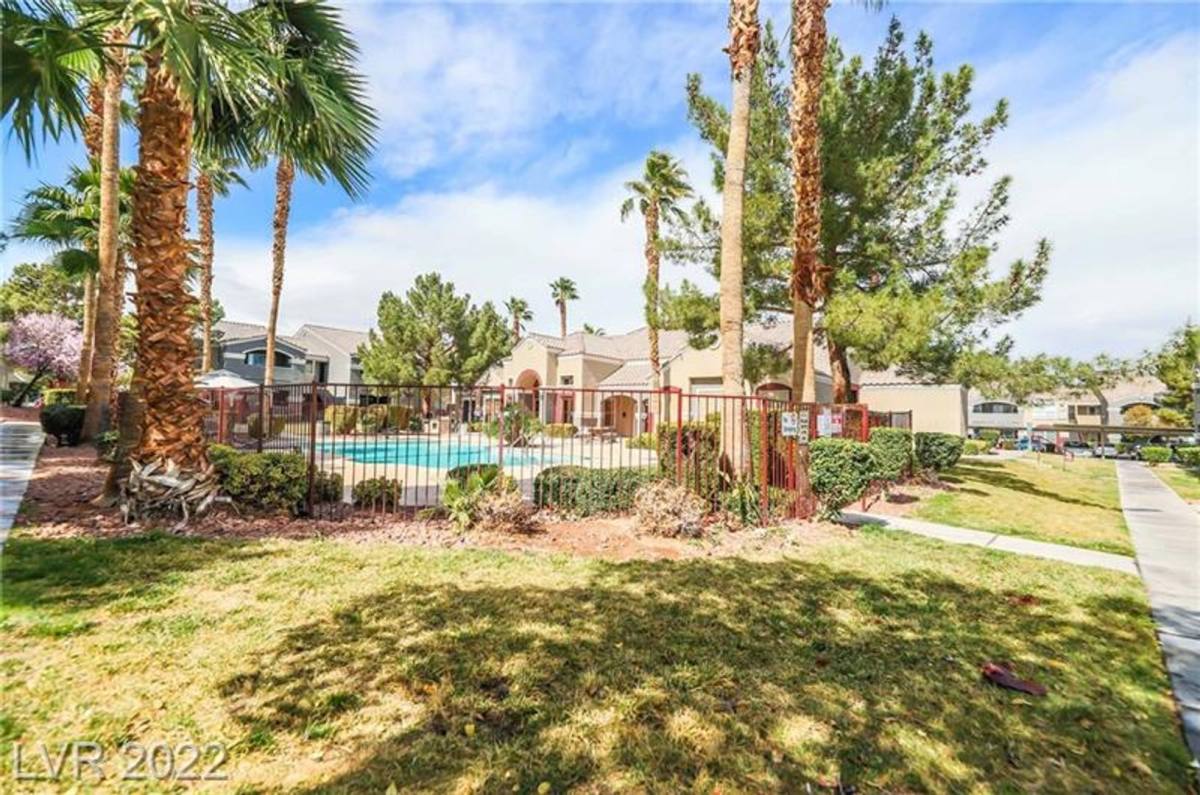 House for rent at 5055 W Hacienda Ave #1008, Las Vegas, NV 89118