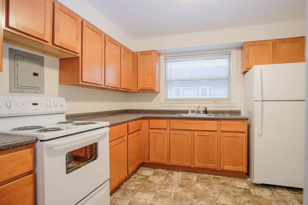 277-287 Pine St, Lowell, MA 01851