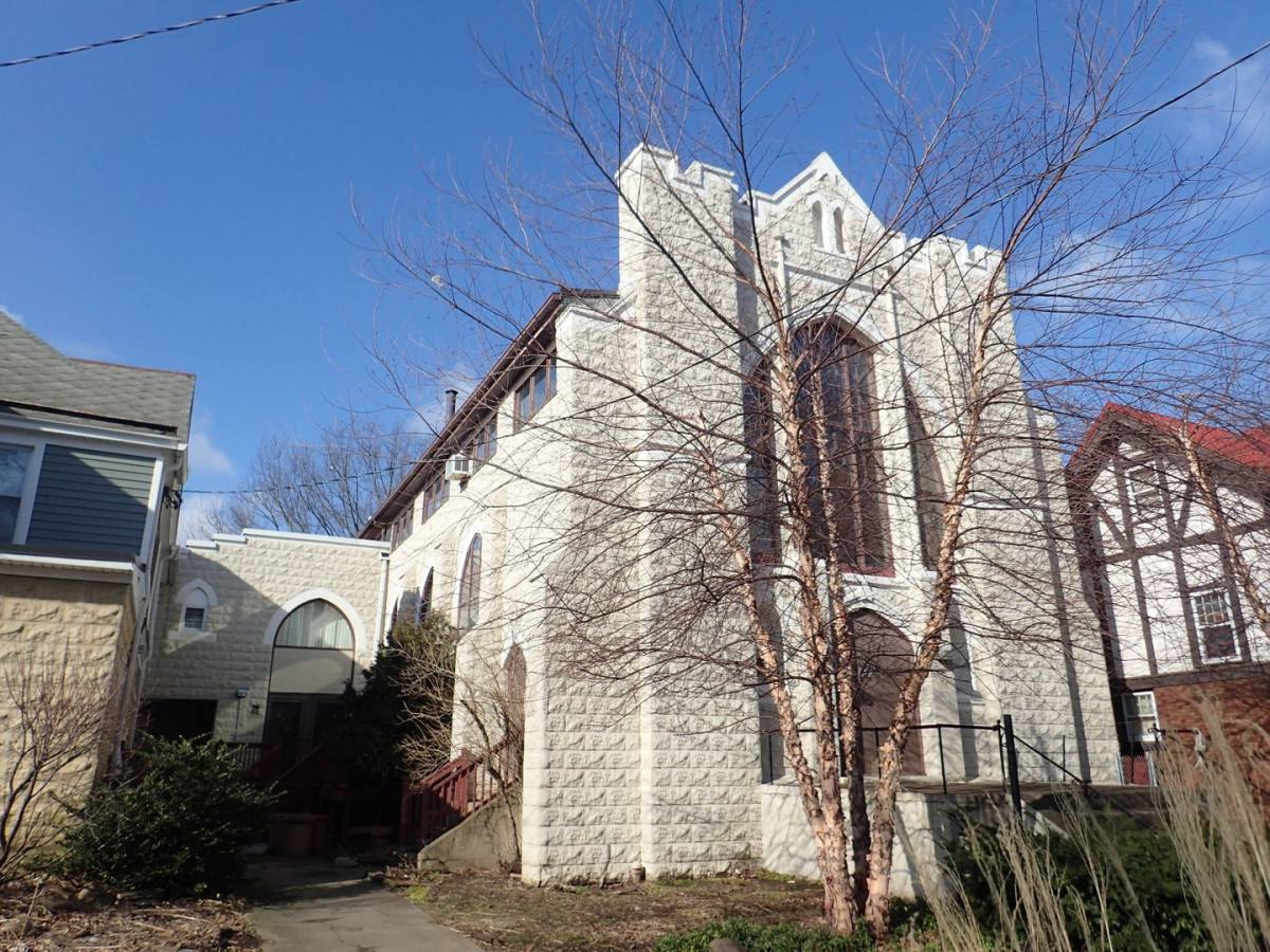 Apartment for rent at 916 Liberty St, Erie, PA 16502