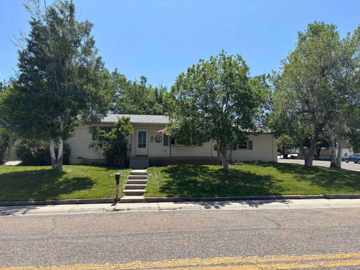 House for rent at 871 Bretton Dr, Casper, WY 82609