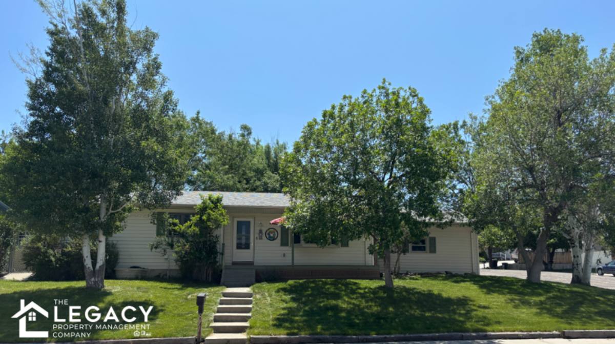 House for rent at 871 Bretton Dr, Casper, WY 82609
