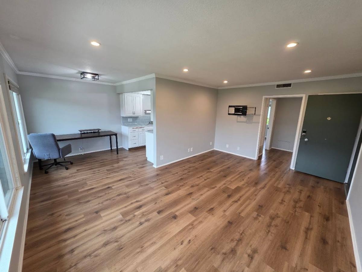 Condo for rent at 5390 Oleta St, Long Beach, CA 90815