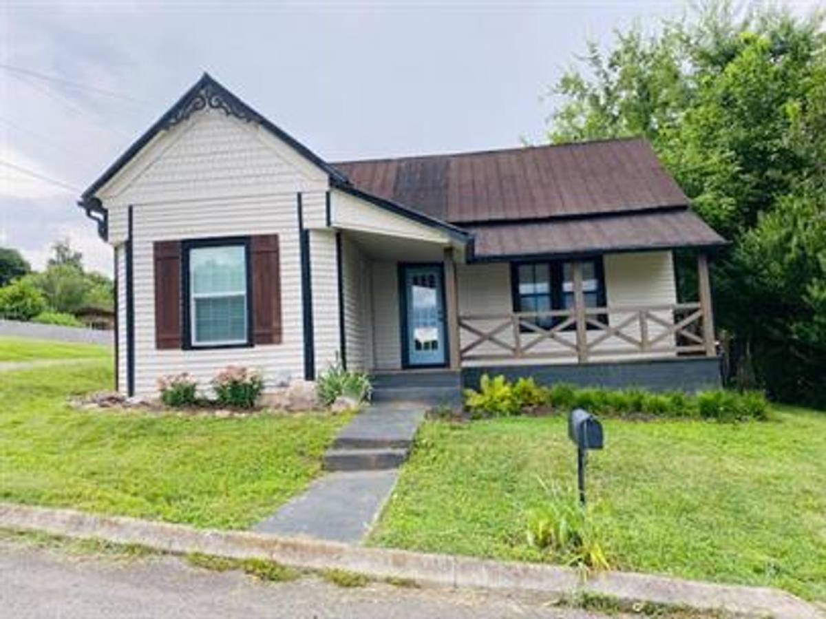 House for rent at 1116 Freedman St, Loudon, TN 37774