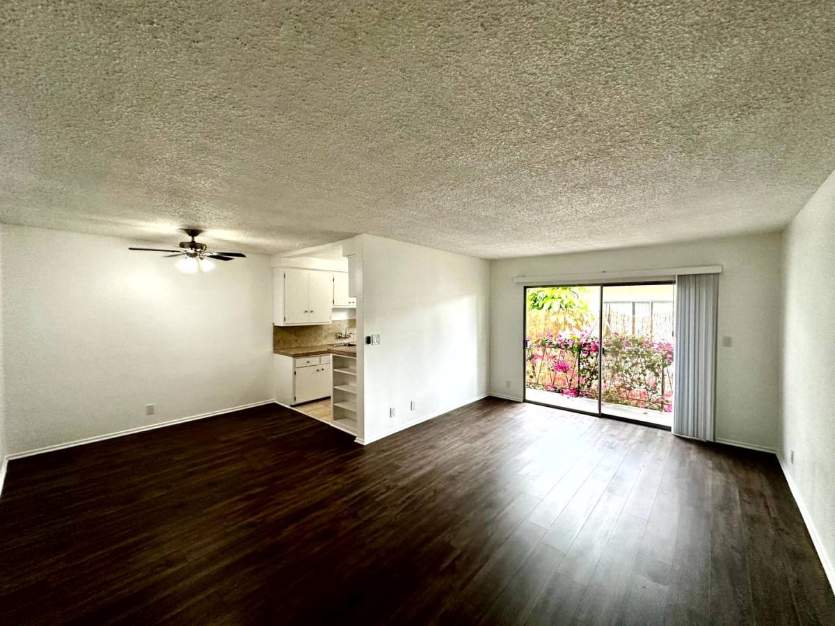 Apartment for rent at 1243 12th St, Santa Monica, CA 90401