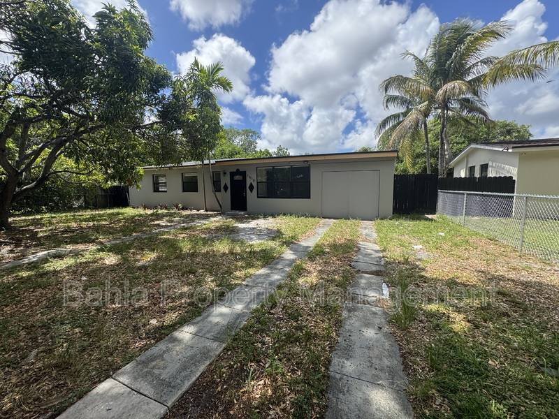 House for rent at 1610 NW 132nd St, Miami, FL 33167
