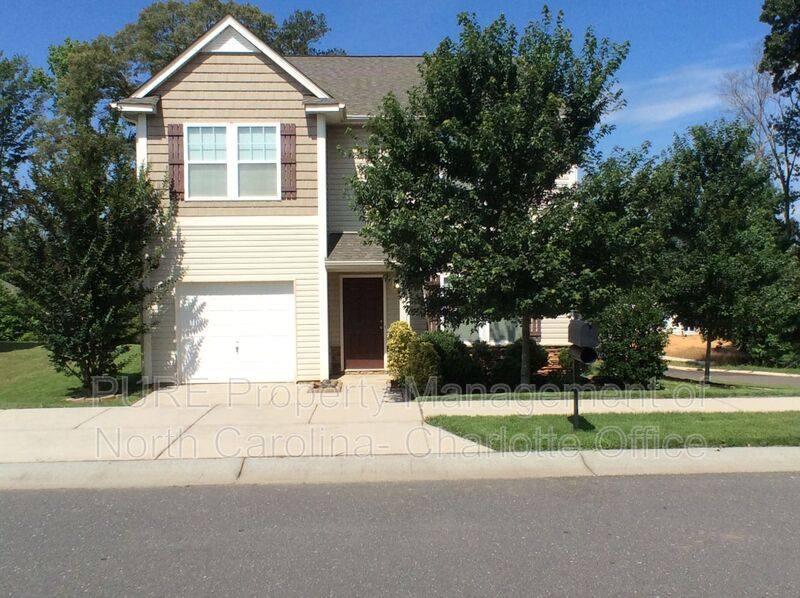 House for rent at 1404 Henry David Court, Charlotte, NC 28214