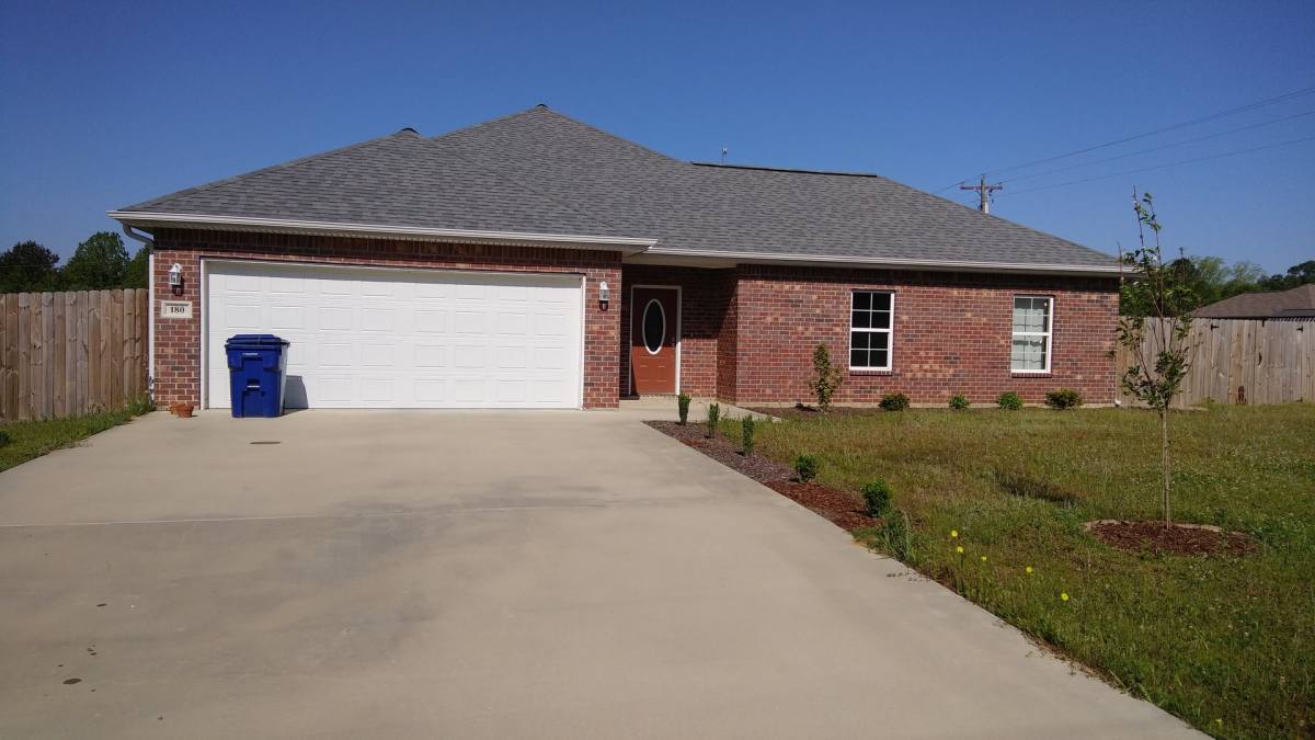 House for rent at 180 Barbara Dr, Deridder, LA 70634