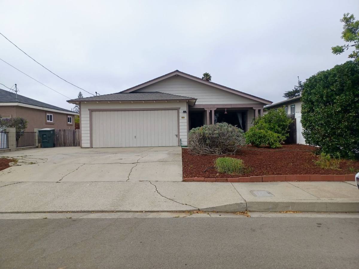 House for rent at 1377 Manhattan Ave, Grover Beach, CA 93433