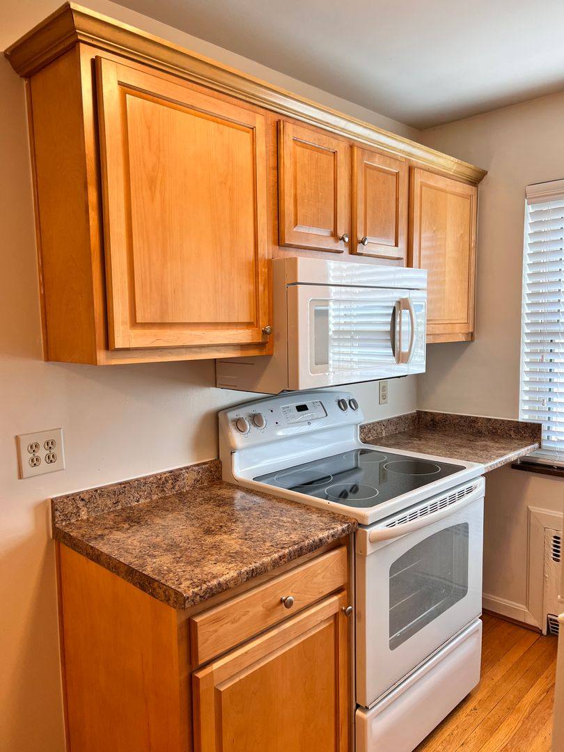 Apartment for rent at 2564 Erie Ave, Cincinnati, OH 45208