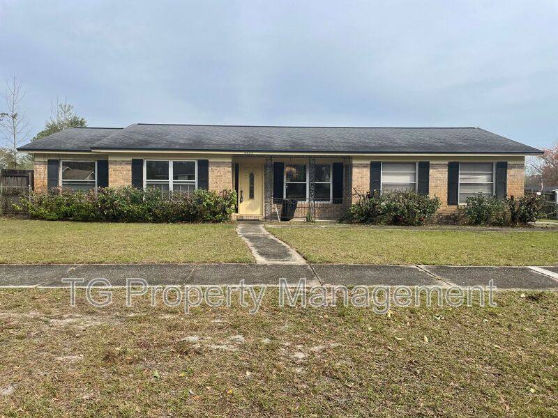 House for rent at 8683 Hammondwood Rd S, Jacksonville, FL 32221