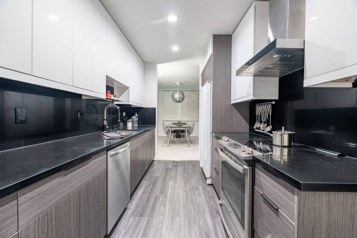 Condo for rent at 927 N Kings, West Hollywood, CA 90069