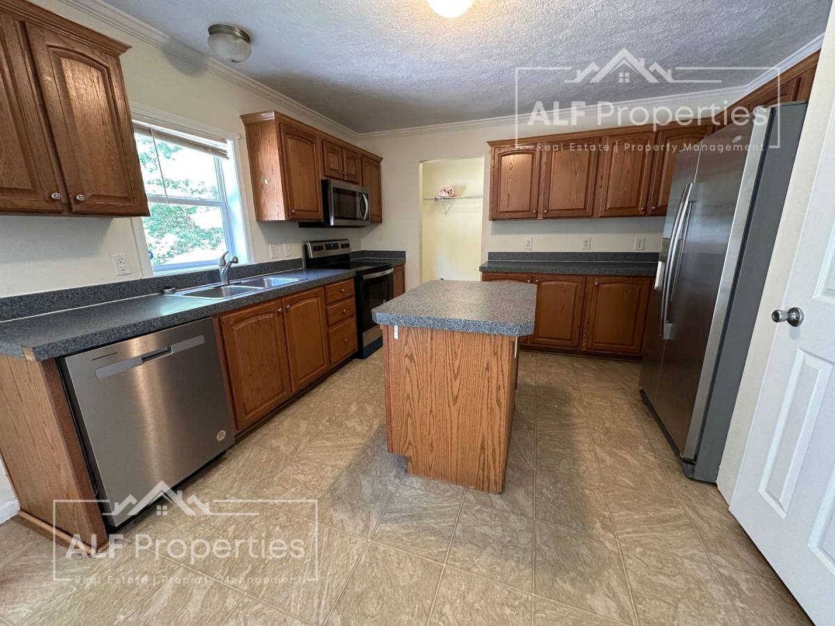 House for rent at 126 Hunter Rd, Henderson, NC 27537
