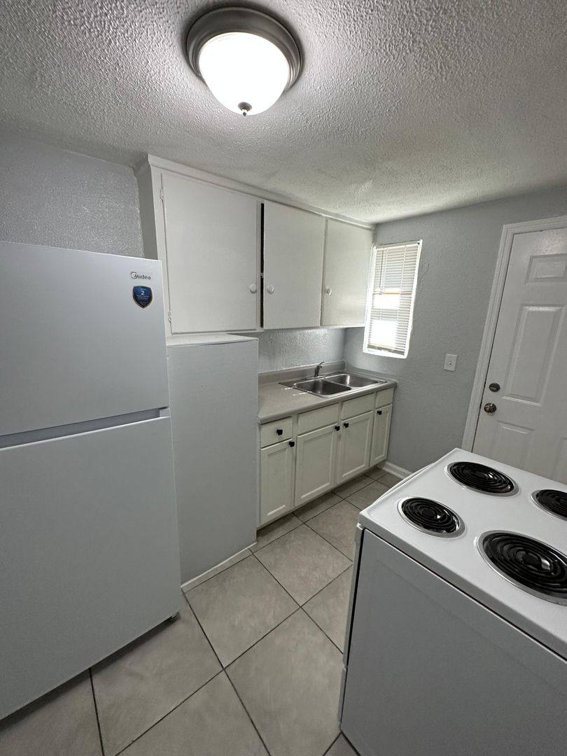 Apartment for rent at 2118 2120 Brooklyn Rd, Jacksonville, FL 32209