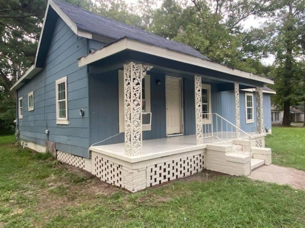 House for rent at 545 W Ave, Dublin, GA 31021