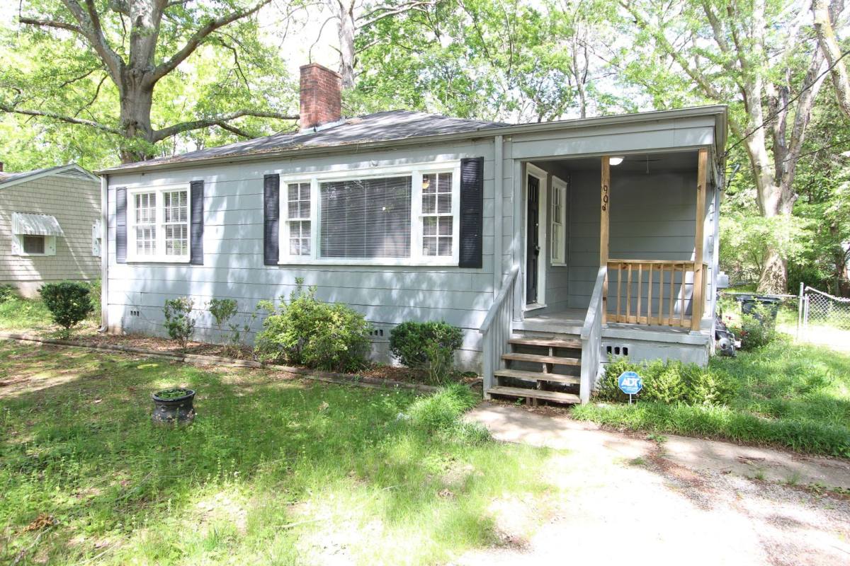 House for rent at 901 Meadowbrook Dr, Birmingham, AL 35215