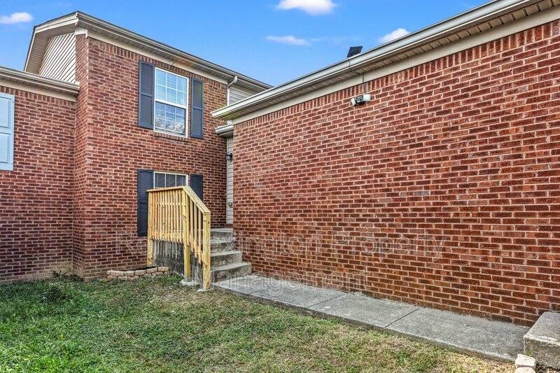 Townhouse for rent at 412 John Sutherland Dr, Nicholasville, KY 40356