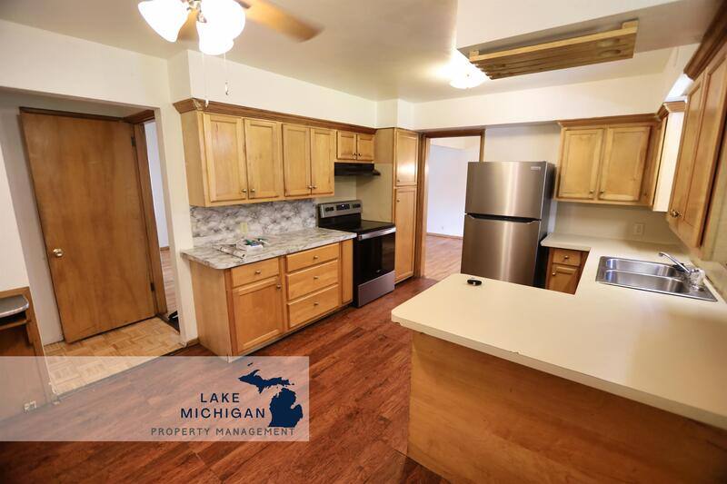 House for rent at 1615 Plymouth Ave SE, Grand Rapids, MI 49506