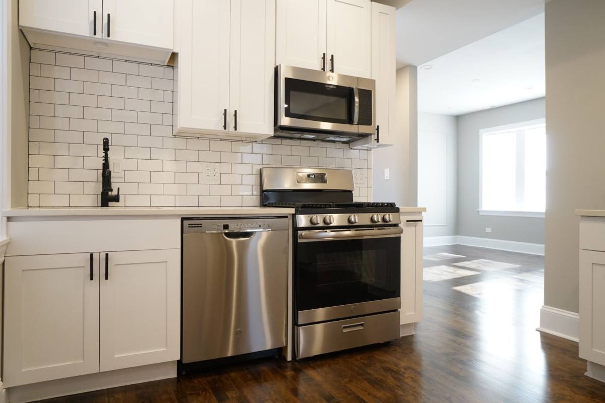Apartment for rent at 2620 N Springfield Ave, Chicago, IL 60647