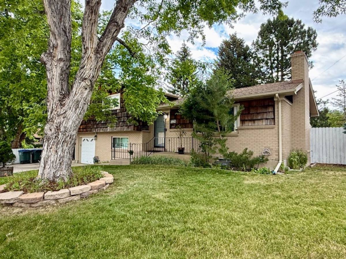 House for rent at 10342 Monterey Cr, Denver, CO 80260