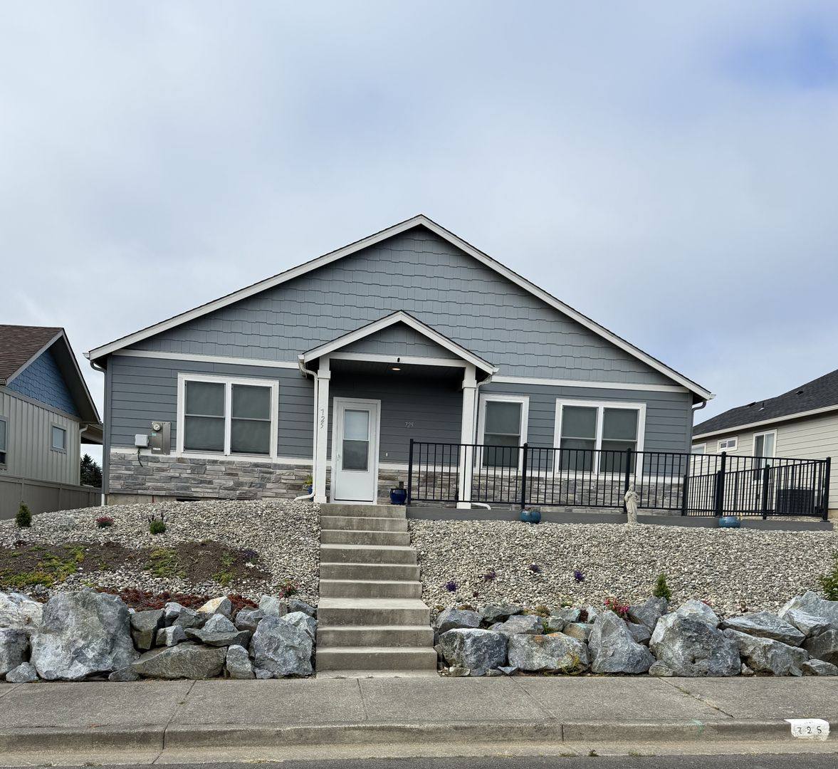 House for rent at 725 Spyglass, Bandon, OR 97411