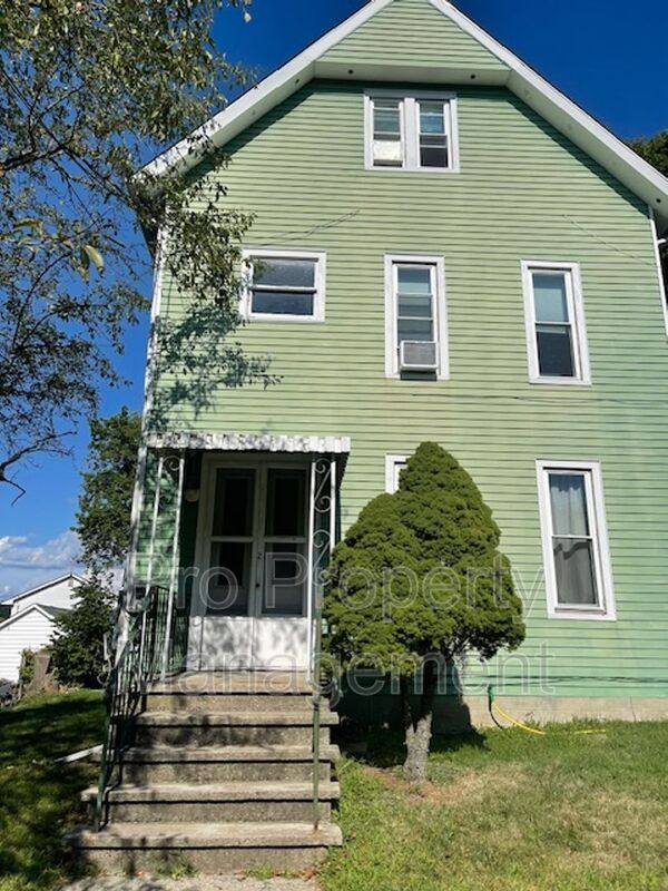 Apartment for rent at 25A Fairfield Ave #3, Danbury, CT 06811