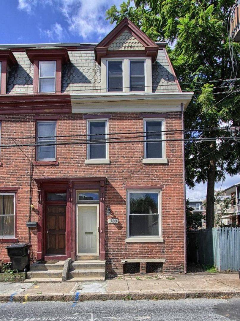 House for rent at 1730 Susquehanna St, Harrisburg, PA 17102