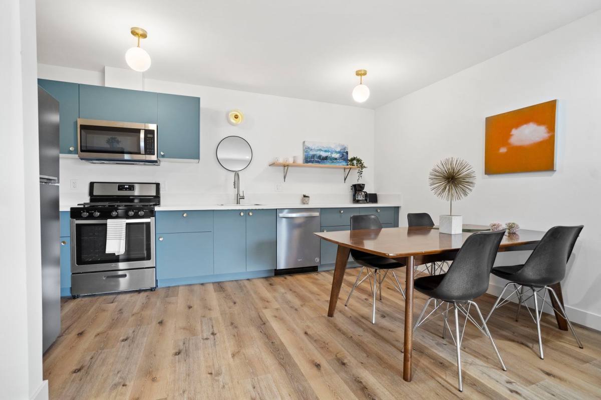 Apartment for rent at 15432 Gault St, Van Nuys, CA 91406