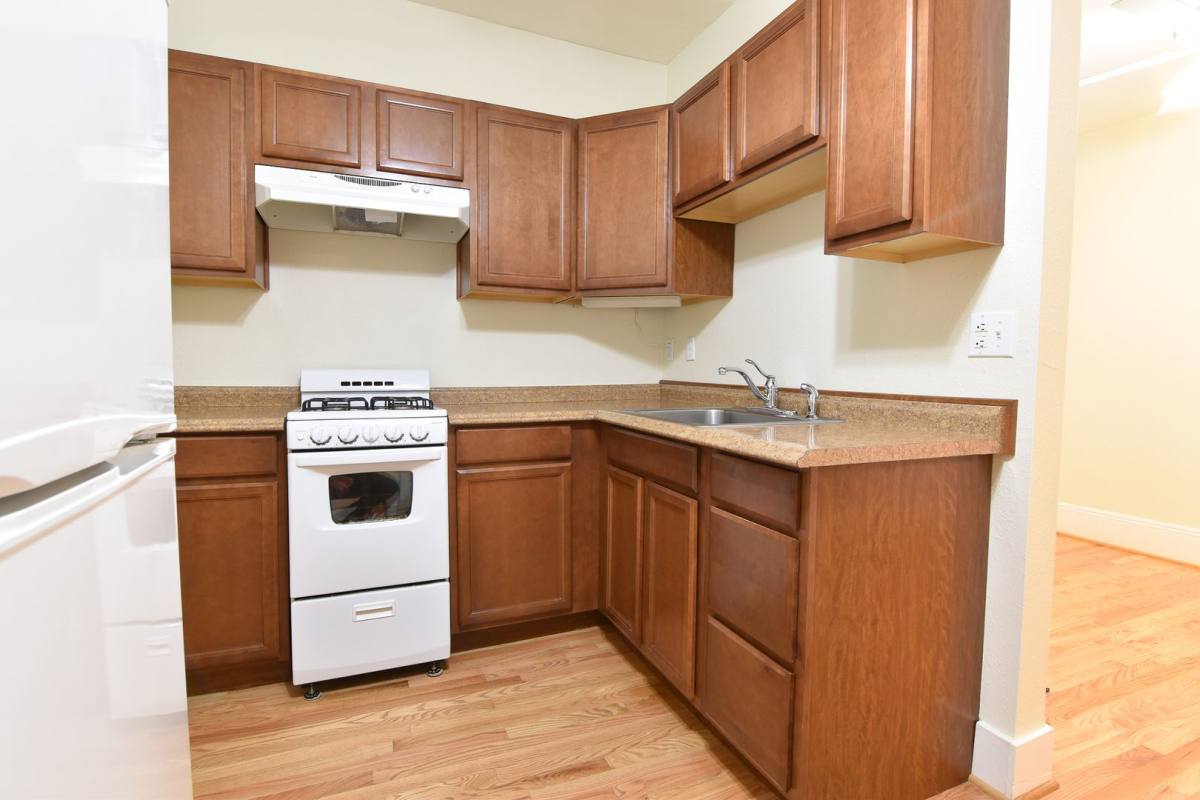 Apartment for rent at 6020 NE Glisan, Portland, OR 97213