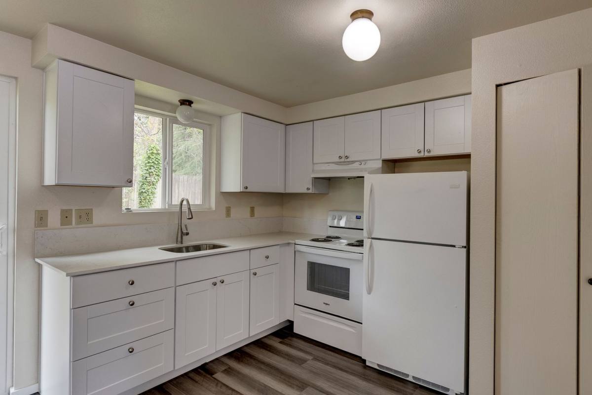 Apartment for rent at 390 NE Izett St, Oak Harbor, WA 98277