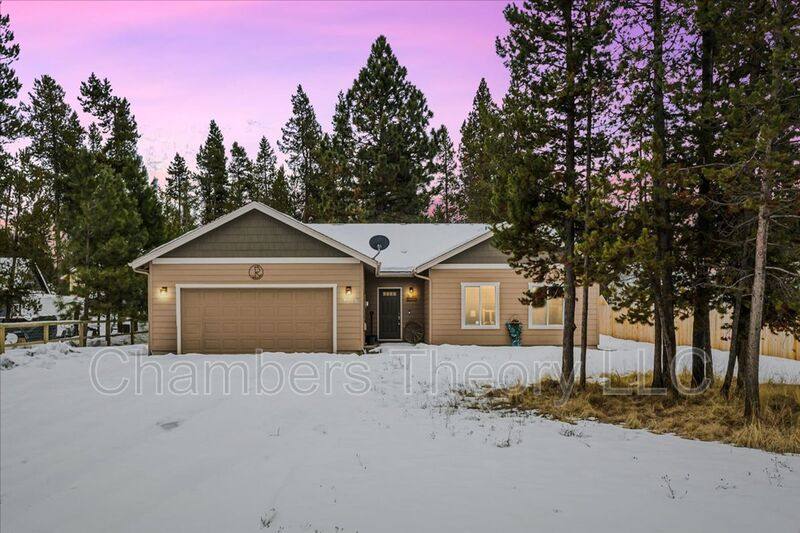 House for rent at 17329 Harlequin Dr, Bend, OR 97707