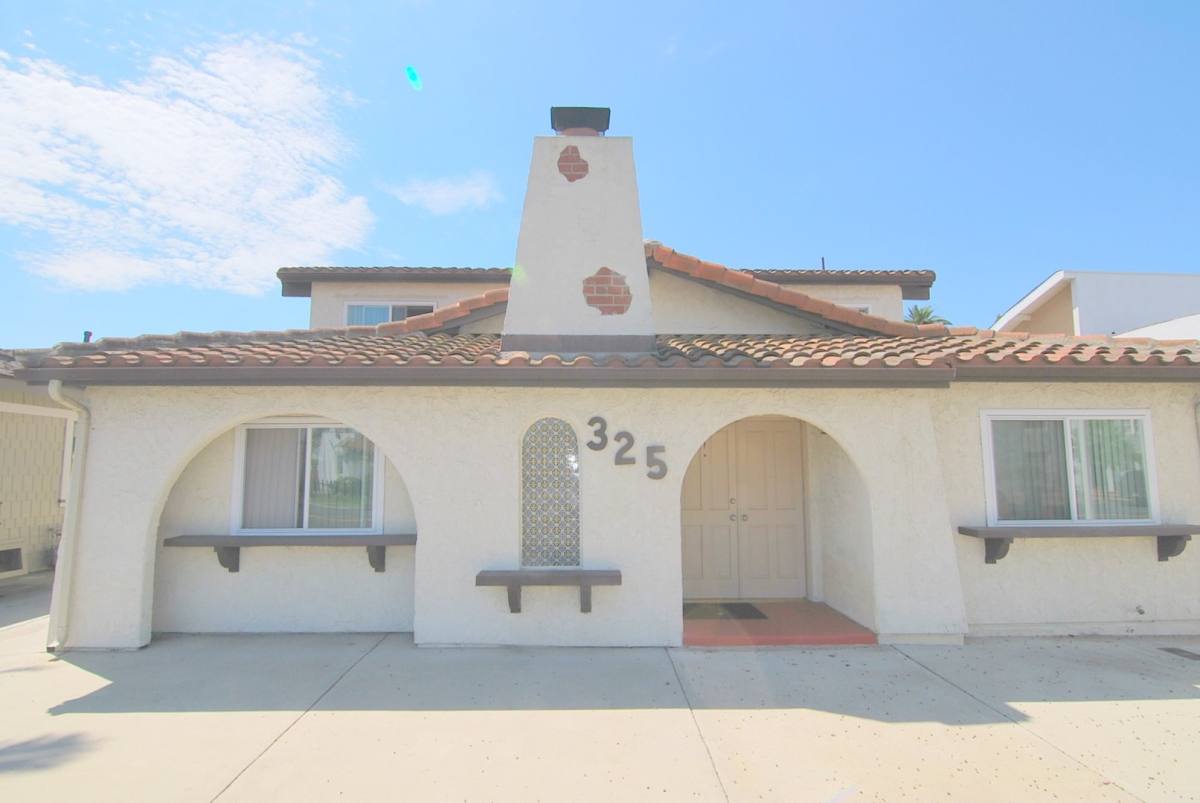 Apartment for rent at 325 Redondo Ave, Long Beach, CA 90814