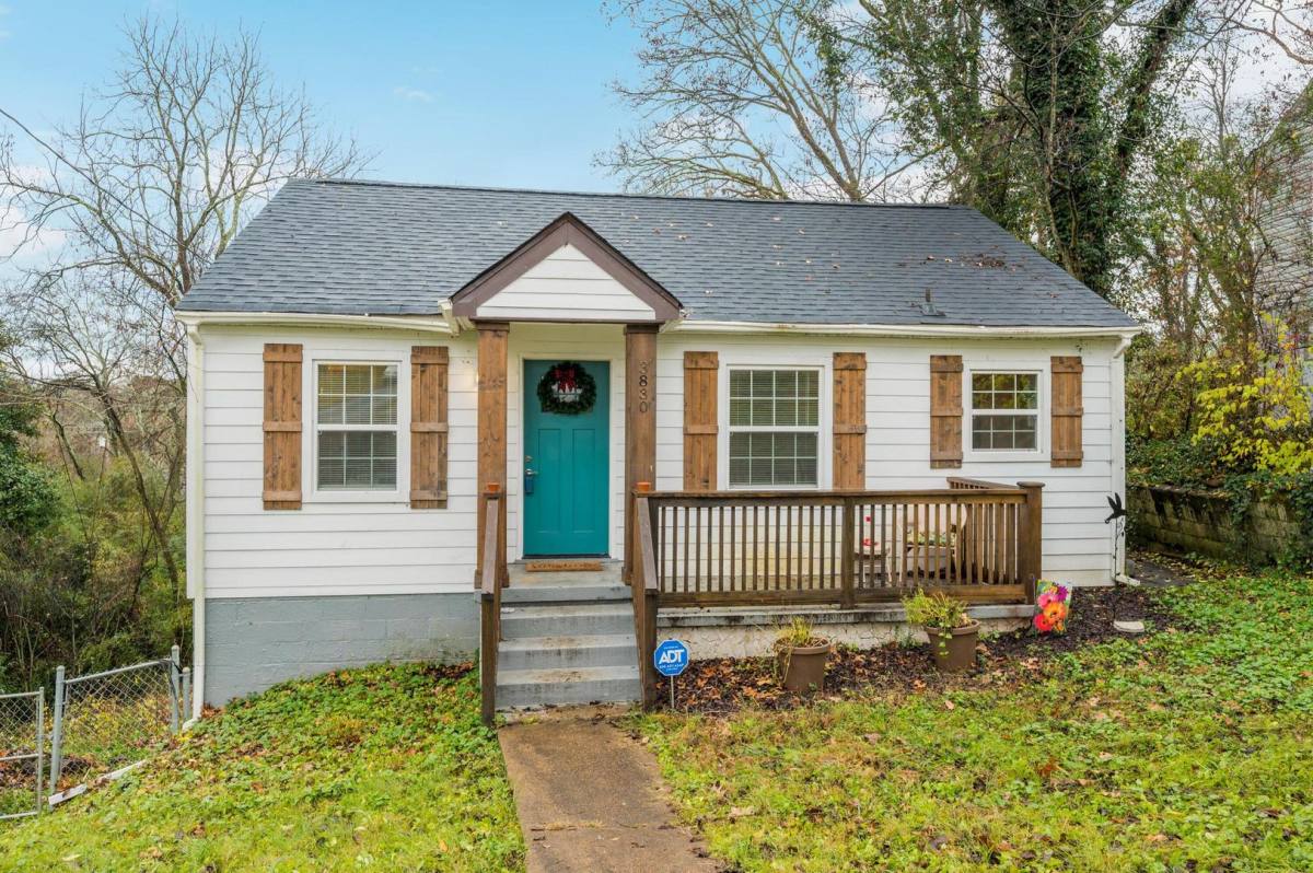 House for rent at 3830 Kingwood Circle, Chattanooga, TN 37412