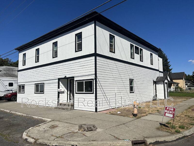 Apartment for rent at 2904 N Cedar St, Spokane, WA 99205