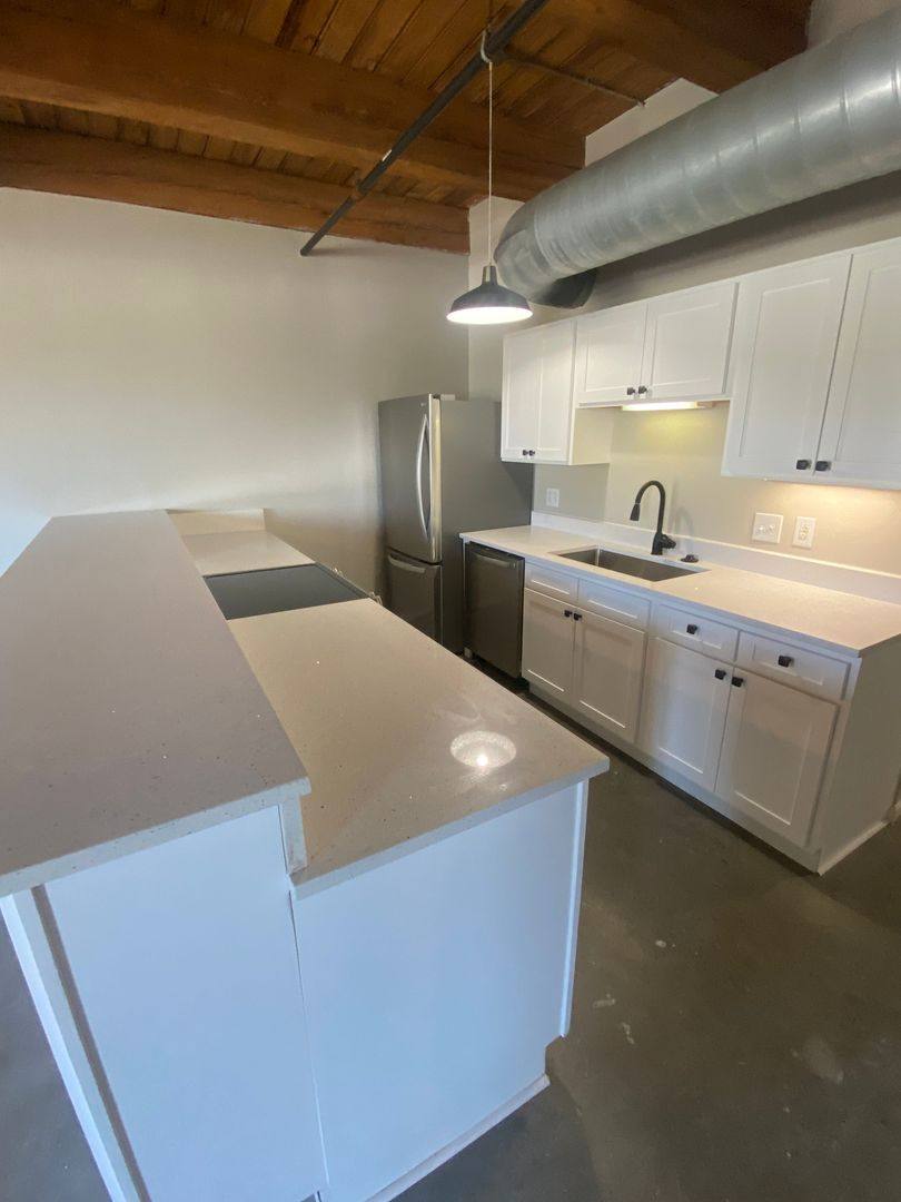Apartment for rent at 415 N 3rd St, Saint Joseph, MO 64501