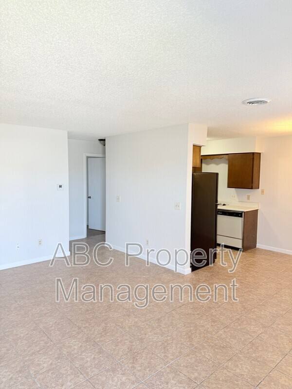 Apartment for rent at 1210 W Bishop Dr, Rogers, AR 72758