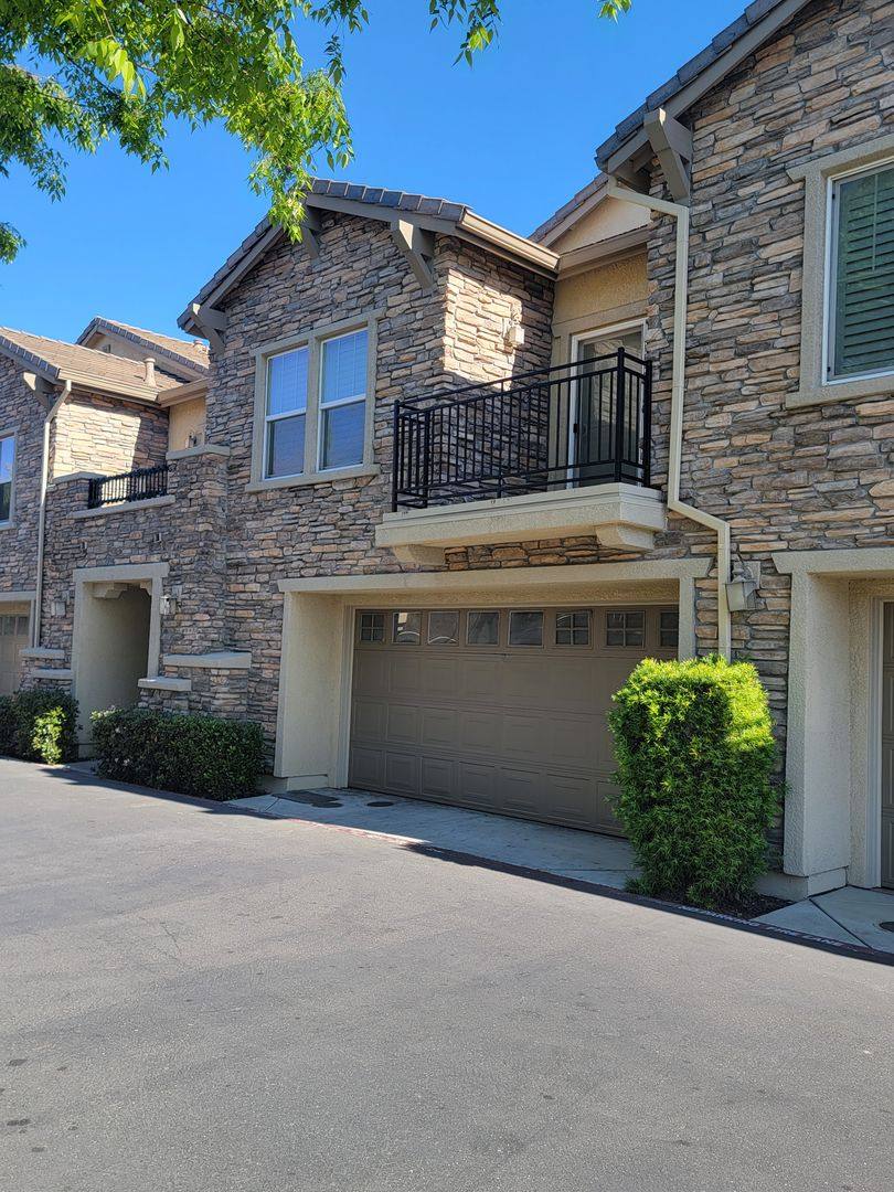 Condo for rent at 3301 N Park Dr, Sacramento, CA 95835