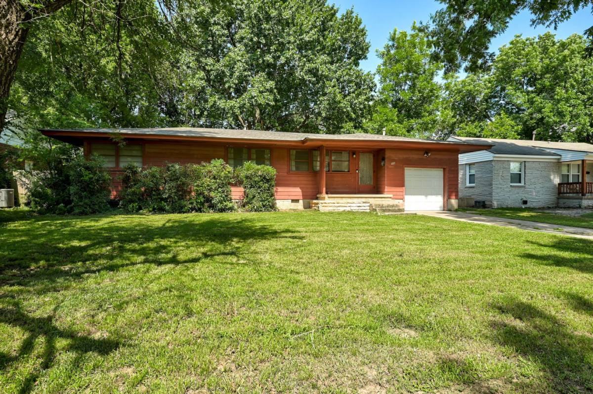 House for rent at 1306 McKinley Ave, Norman, OK 73072