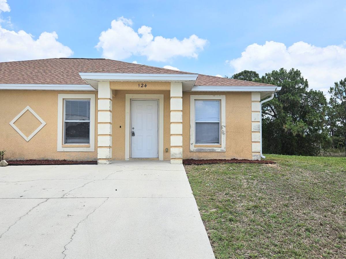 Townhouse for rent at 124 Ivan Ave S, Lehigh Acres, FL 33973