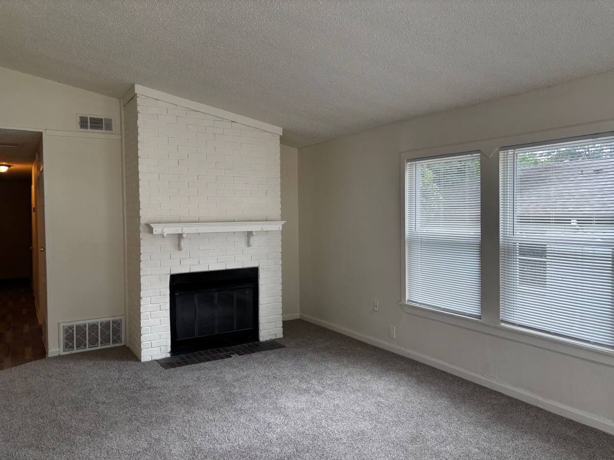 Townhouse for rent at 735 Vicki Dr, Huntsville, TX 77340