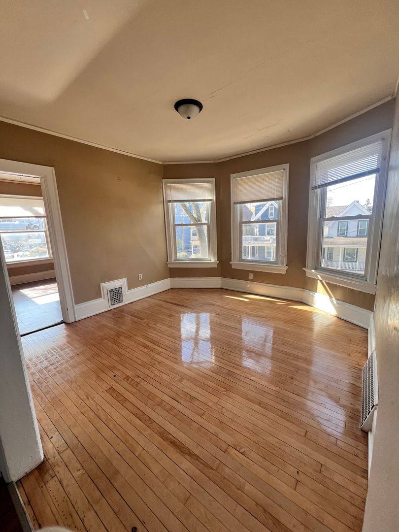Apartment for rent at 2407-2409 N Farwell Ave, Milwaukee, WI 53211