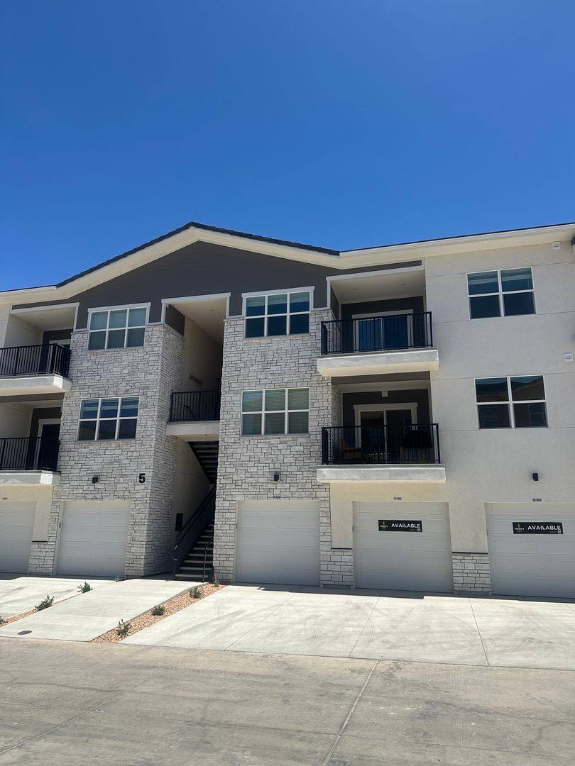 Condo for rent at 6051 S Silver Birch Lane #BUILDING 5, Saint George, UT 84790