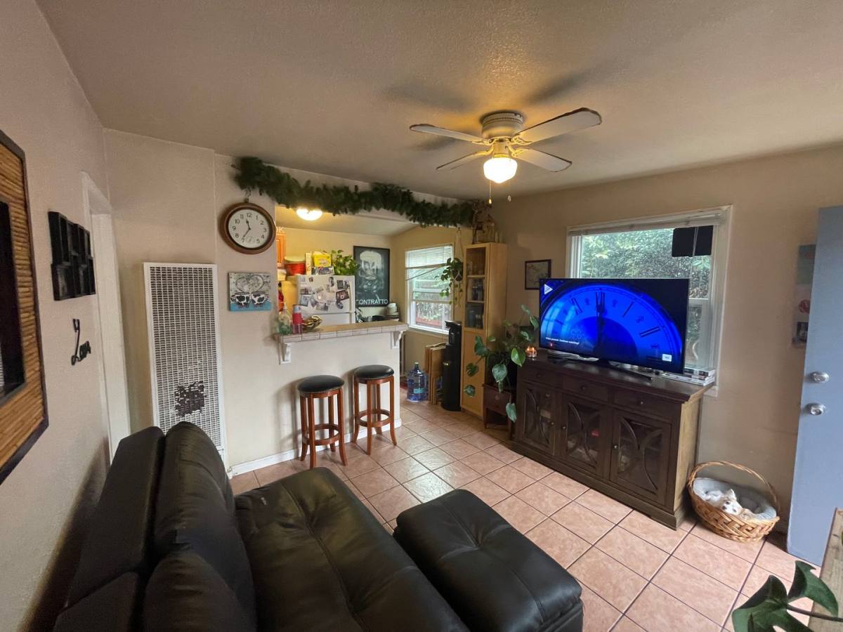 Apartment for rent at 5133 W Point Loma Blvd, San Diego, CA 92107