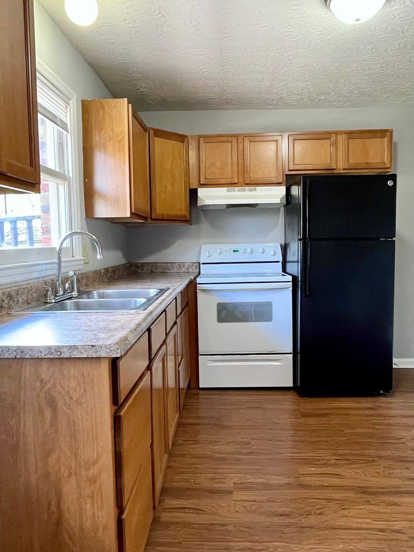 Apartment for rent at 117-A 117-B Purcell Dr, Richmond, KY 40475