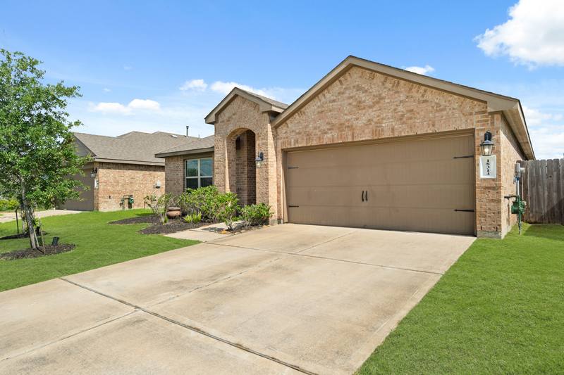 House for rent at 18314 Pelham Hollow Trail, Richmond, TX 77407