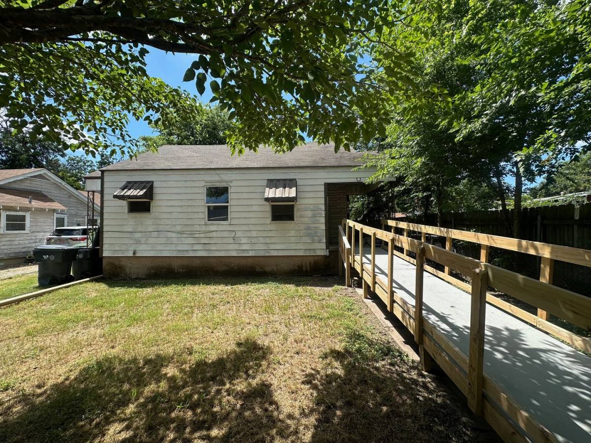 House for rent at 3016 Live Oak Ave, Waco, TX 76708