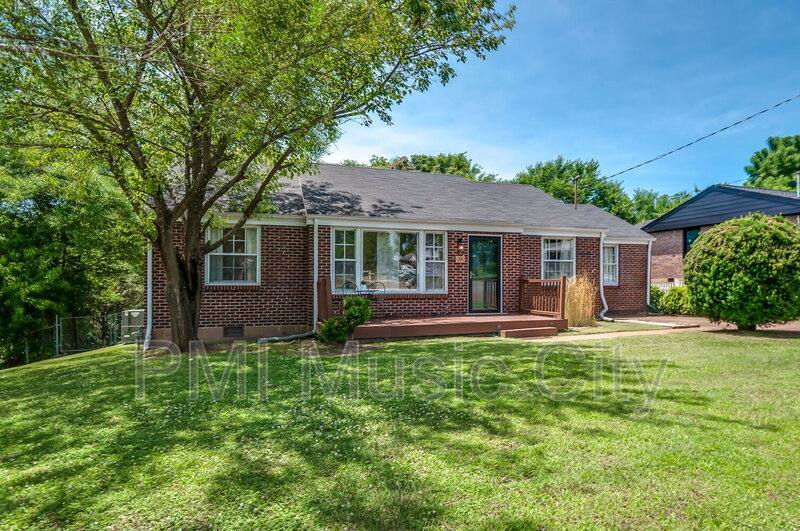 House for rent at 928 Crescent Hill Rd, Nashville, TN 37206