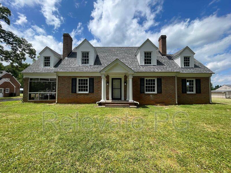 House for rent at 10322 Cox Rd, Ford, VA 23850